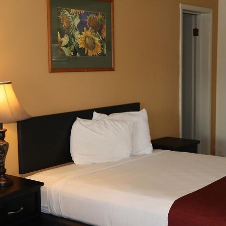 Black Canyon Motel Монтроуз Екстериор снимка
